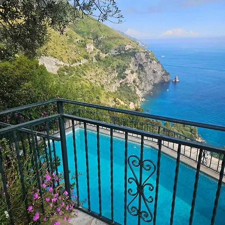 Villa Seacliff Heaven - De Vivo Realty Positano